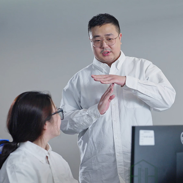 设计团队
创意与精度的奠基者