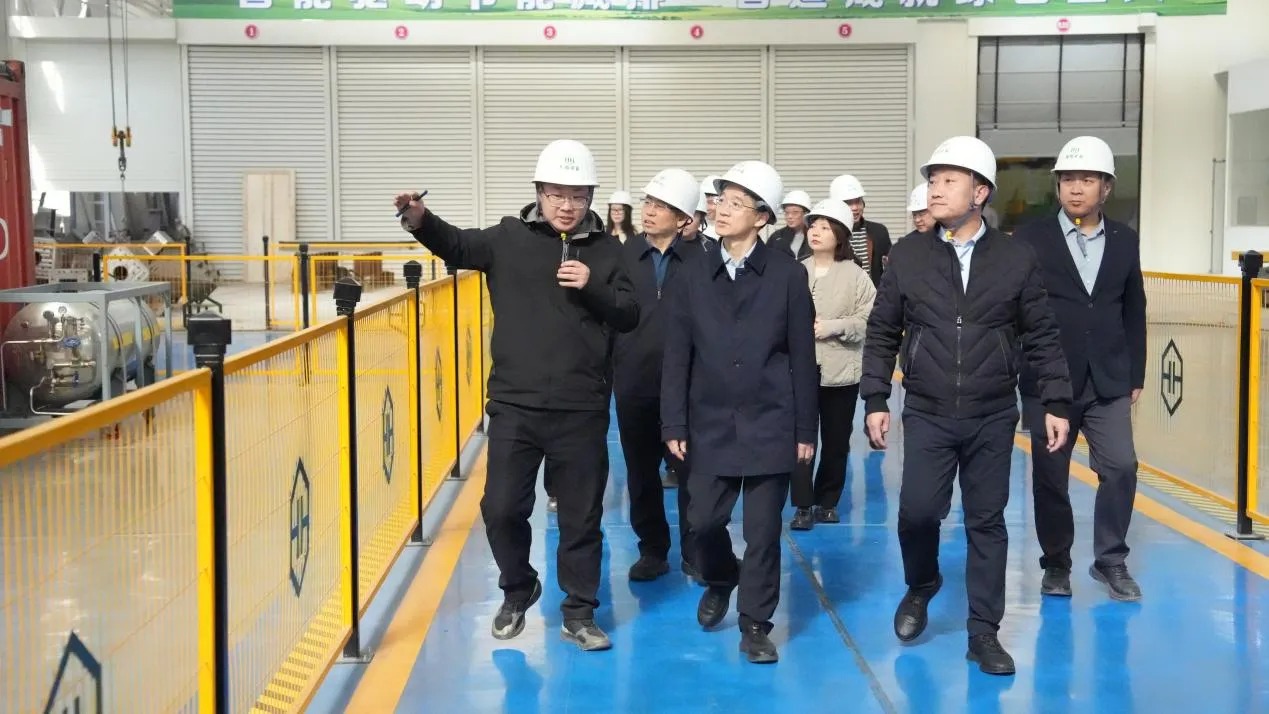 忻州市住建局局长王爱明一行莅临山西宏厚装配式建筑科技产业园调研